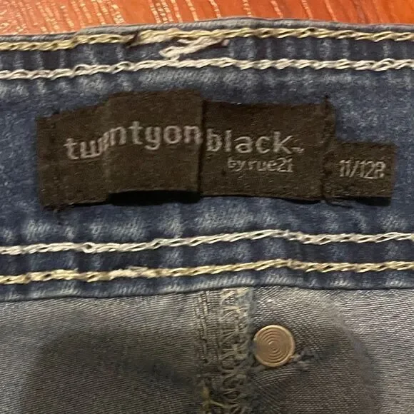 Twentyone Black By Rue21 Jeans. Size 11 juniors. Used. Please see details. - Picture 4 of 12